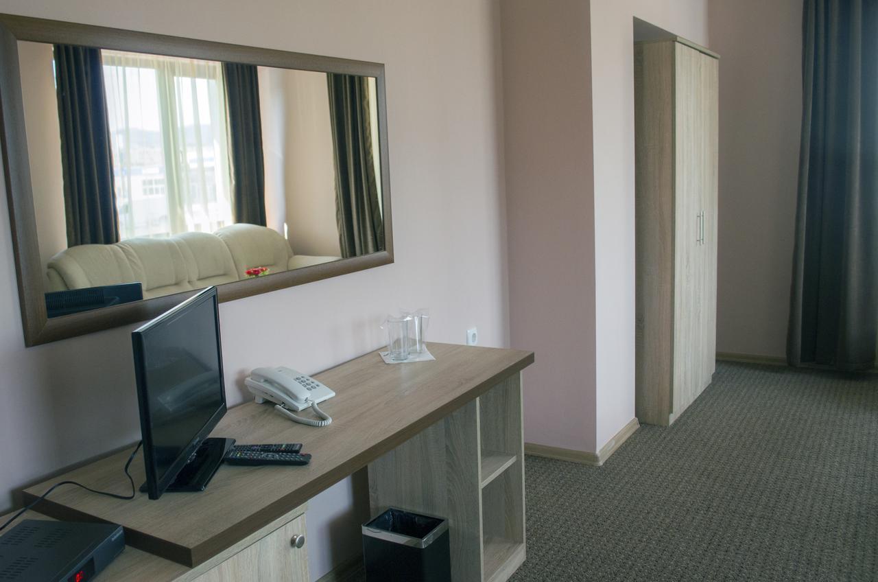 Maribel Spa Hotel Koprilova Ngoại thất bức ảnh